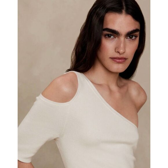 Banana Republic NWT One Sleeve Knit Sweater Top Asymmetric Size M Cream - Picture 3 of 8